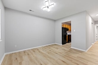 The Fields Apartment Homes in Indianapolis, IN - Foto de edificio - Building Photo