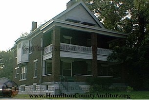 3460-3462 Bevis Ave in Cincinnati, OH - Building Photo