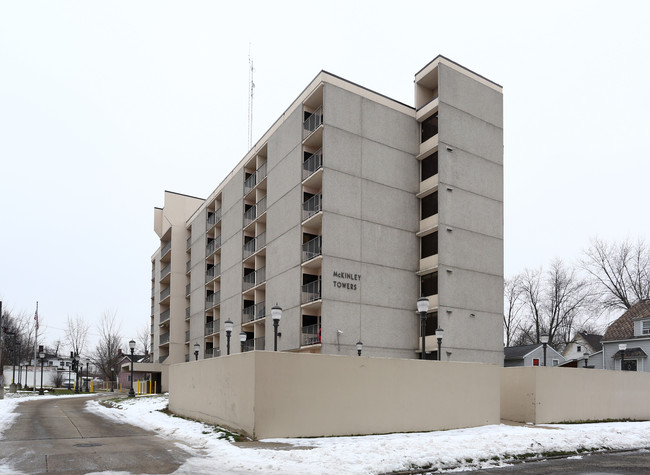 McKinley Towers in Niles, OH - Foto de edificio - Building Photo