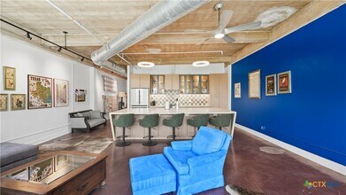 222 Losoya St in San Antonio, TX - Building Photo - Building Photo