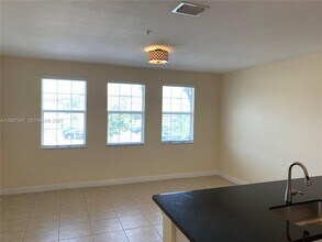 1044 SW 147th Ave in Pembroke Pines, FL - Building Photo - Building Photo