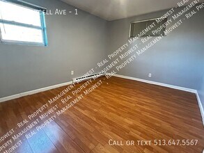 1218 Purcell Ave in Cincinnati, OH - Building Photo - Building Photo