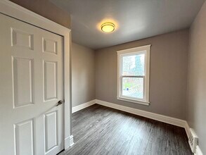 109 Blake St in Hamilton, ON - Building Photo - Building Photo