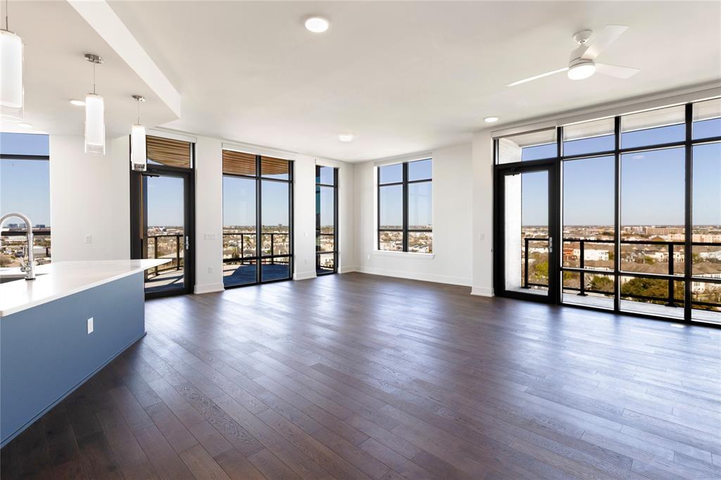 929 Westcott St in Houston, TX - Building Photo