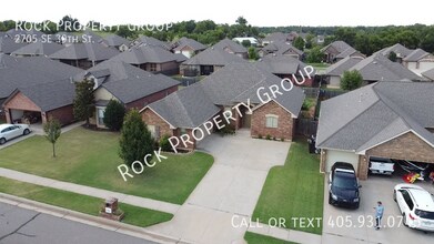 2705 SE 39th St in Moore, OK - Building Photo - Building Photo