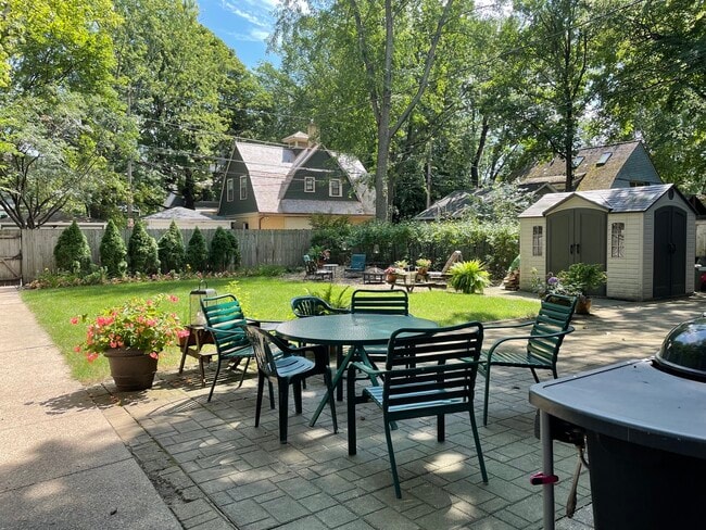 1233 Judson Ave in Evanston, IL - Building Photo - Building Photo