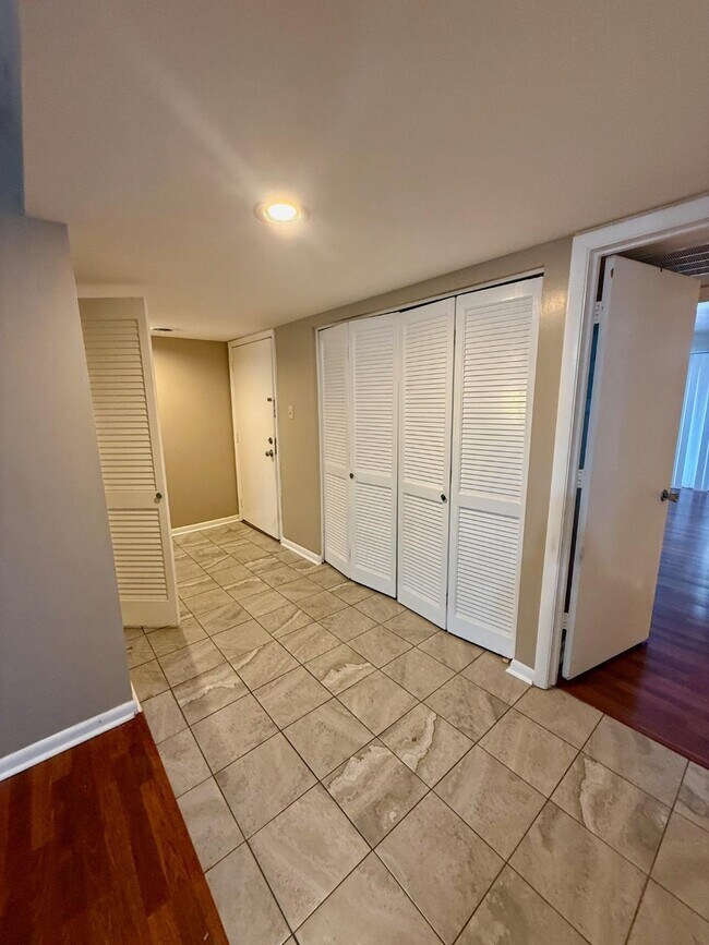 750 Shaker Dr-Unit -Unit 401 in Lexington, KY - Building Photo - Building Photo