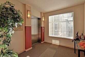 5600 Harbour Pointe Blvd in Mukilteo, WA - Building Photo - Building Photo