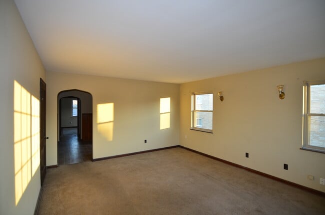 7456 Edgemont Rd, Unit 3 in Cincinnati, OH - Building Photo - Building Photo