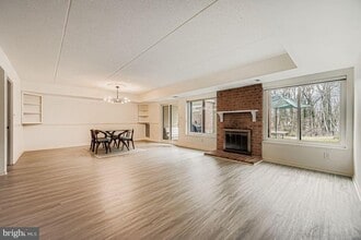 4 Oakridge Ct in Lutherville, MD - Building Photo - Building Photo