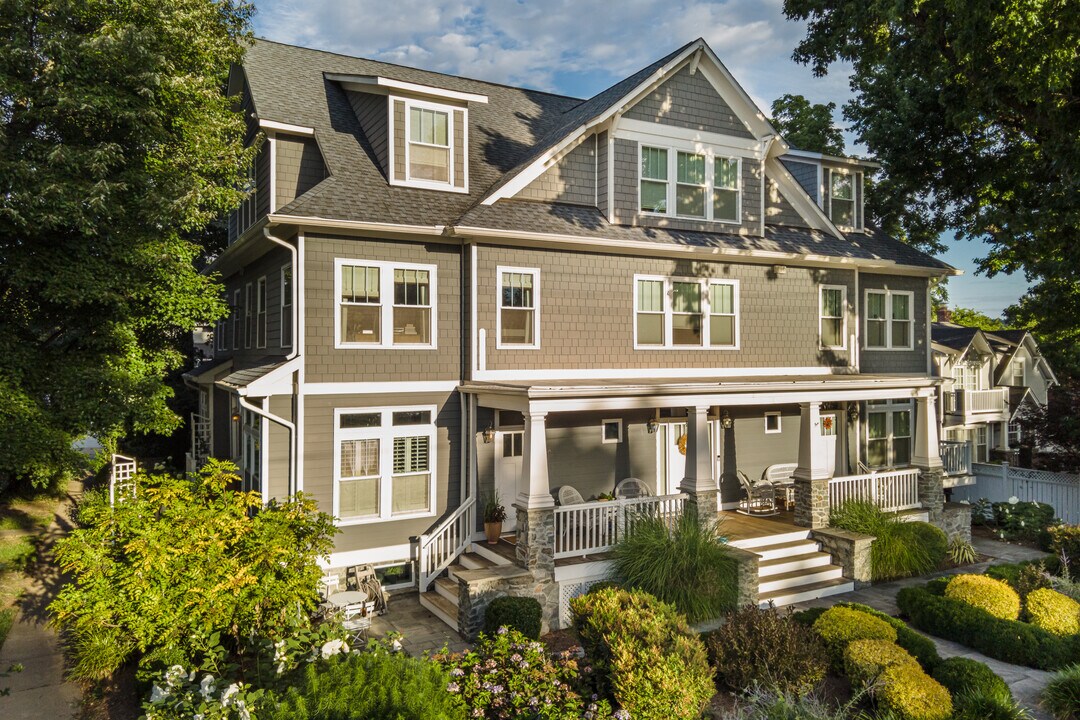 1400 Mt Vernon Ave in Alexandria, VA - Building Photo