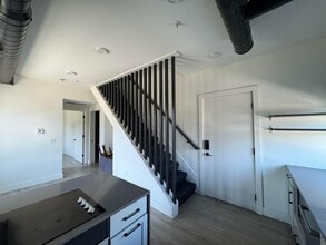 973 E Broad St in Columbus, OH - Building Photo - Building Photo