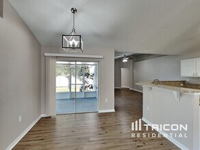 12003 Norvell Rd in Spring Hill, FL - Building Photo - Building Photo