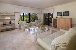 6760 Pelican Bay Blvd-Unit -325 in Naples, FL - Foto de edificio - Building Photo