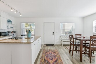 2308 1st St, Unit IRB Gulfwinds Condo in Indian Rocks Beach, FL - Foto de edificio - Building Photo