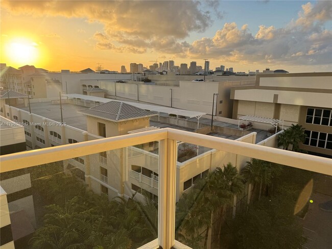 1819 SE 17th St in Fort Lauderdale, FL - Foto de edificio - Building Photo