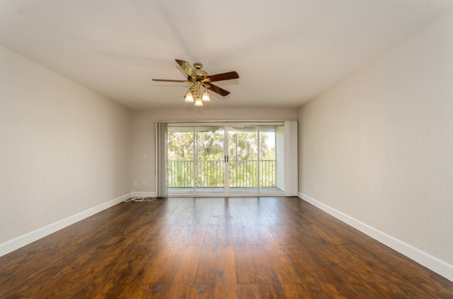 9872 Indian Key Trail in Seminole, FL - Foto de edificio - Building Photo