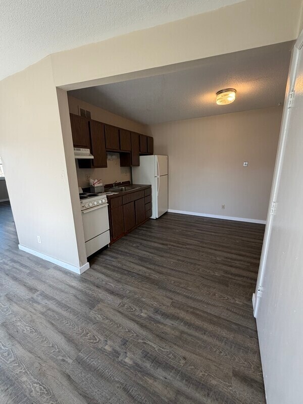 property at 1450 Meadowview Dr