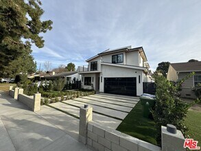 1916 S Westgate Ave in Los Angeles, CA - Foto de edificio - Building Photo