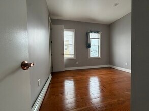 45 Saint Pauls Ave, Unit 2F in Jersey City, NJ - Building Photo - Building Photo