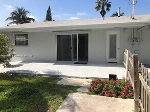 18801 Atlantic Blvd in Sunny Isles Beach, FL - Building Photo - Building Photo