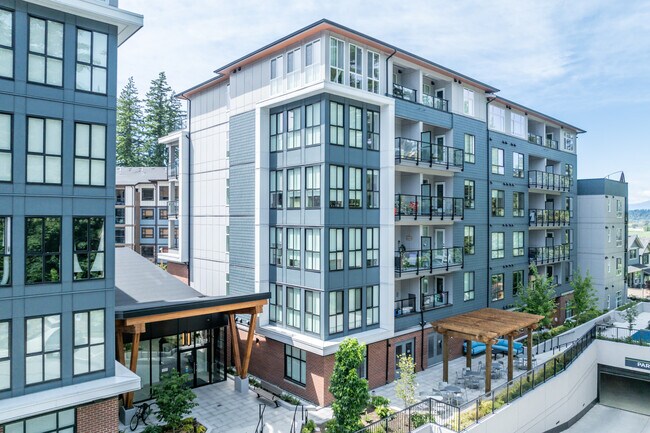 King + Crescent in Surrey, BC - Building Photo - Building Photo