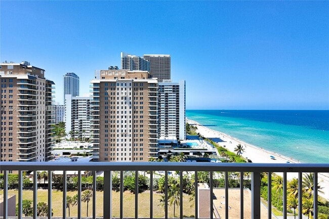 1950 S Ocean Dr, Unit 12K in Hallandale Beach, FL - Building Photo - Building Photo