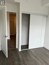 705 Davis Dr in Newmarket, ON - Building Photo - Building Photo