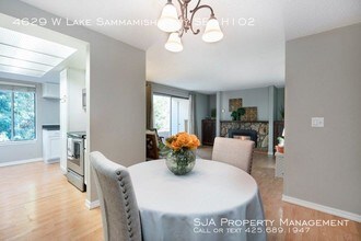 4629 W Lake Sammamish Pkwy SE in Issaquah, WA - Building Photo - Building Photo