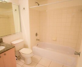 2727 Centergate Dr in Miramar, FL - Building Photo - Building Photo