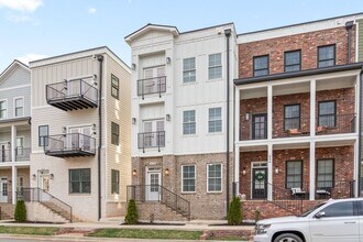 428 Centre St in Pleasant View, TN - Building Photo - Building Photo