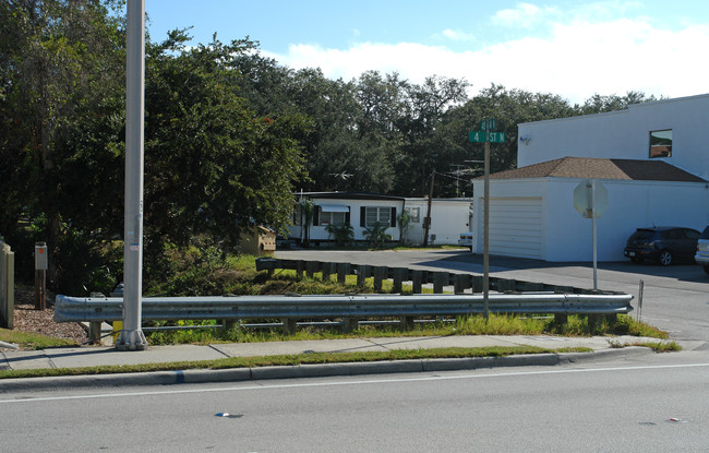 Pine Oak Trailer Court in St. Petersburg, FL - Building Photo - Building Photo