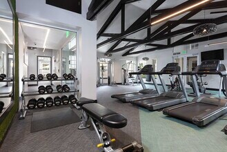 Crow Canyon in San Ramon, CA - Foto de edificio - Building Photo