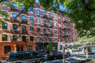 310 E 83rd St in New York, NY - Building Photo - Primary Photo