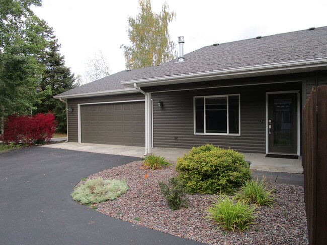 203 Fox Hollow Ln in Whitefish, MT - Foto de edificio - Building Photo