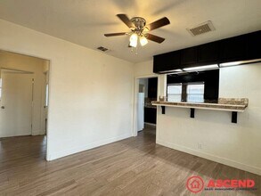 234 Francis St in Bakersfield, CA - Building Photo - Building Photo