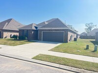 215 Sparkling Meadows Ln, Unit 203G in Lafayette, LA - Building Photo - Building Photo