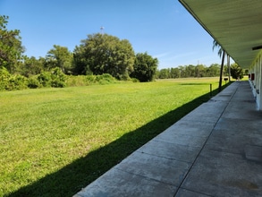 6480 Miami Dr in Indian Lake Estates, FL - Foto de edificio - Building Photo