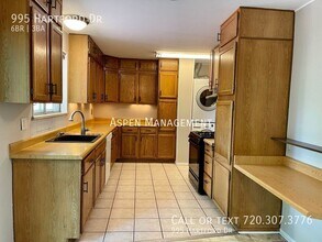 995 Hartford Dr in Boulder, CO - Building Photo - Building Photo