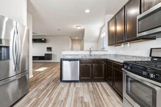 914 Canyon Hill Ln in Rosenberg, TX - Building Photo - Building Photo