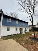 320 University Blvd E in Silver Spring, MD - Building Photo