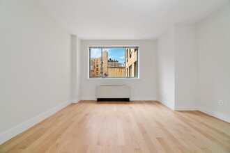 100 Jane St in New York, NY - Building Photo - Interior Photo