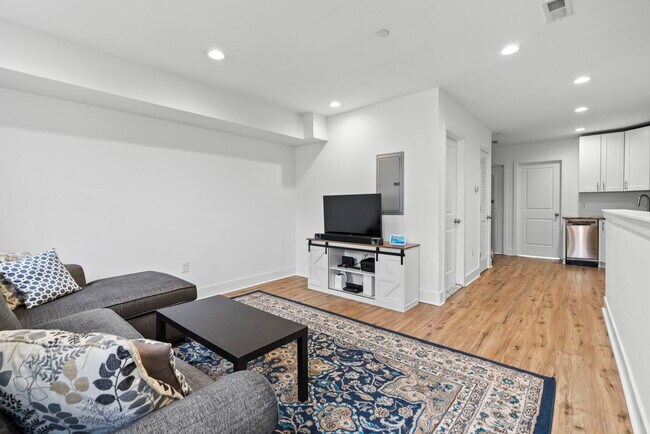 property at 2651 Salmon St