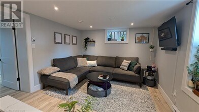 41 Broadmoor Ave in Kitchener, ON - Building Photo - Building Photo