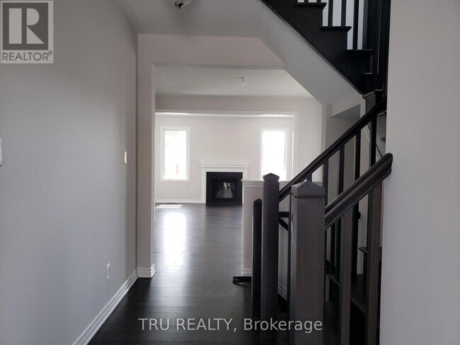 176 Cranesbill Rd in Ottawa, ON - Building Photo - Building Photo