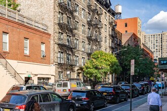 137 E 26th St in New York, NY - Foto de edificio - Building Photo