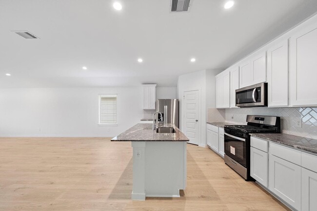 property at 8027 Veneto Grn Dr