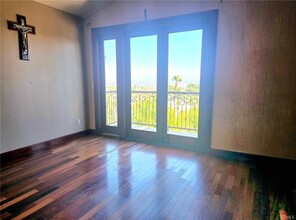342 Lois Ln in Los Angeles, CA - Building Photo - Building Photo