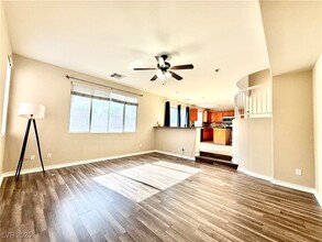 3245 Ridgecliff St in Las Vegas, NV - Building Photo - Building Photo