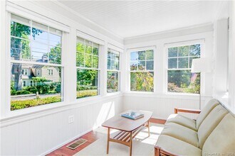 303 Wakeman Rd in Fairfield, CT - Building Photo - Building Photo